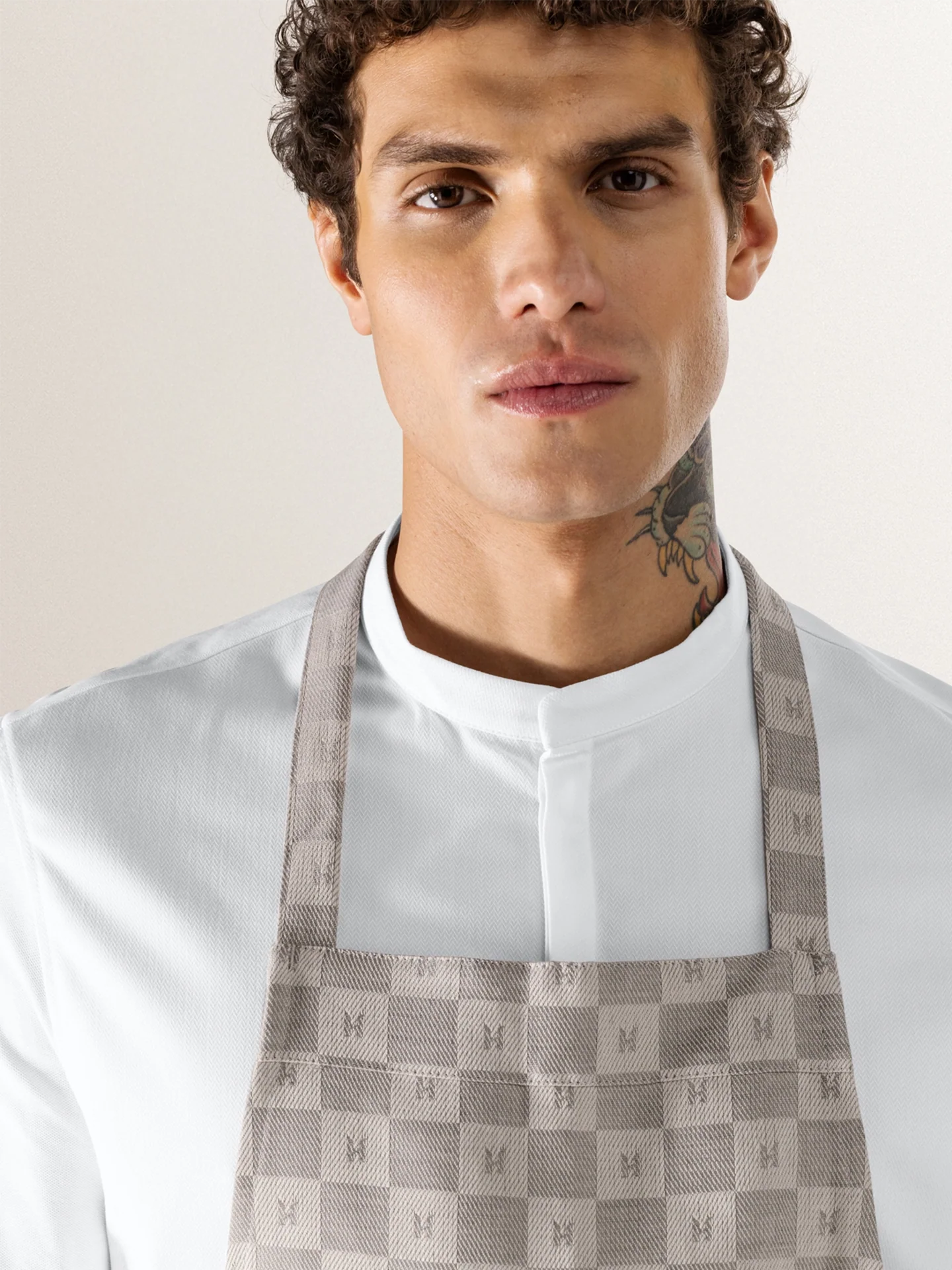 Bib Apron Denver Warm Grey - Le Nouveau Chef - ChefsCotton - With logo and name embroidery