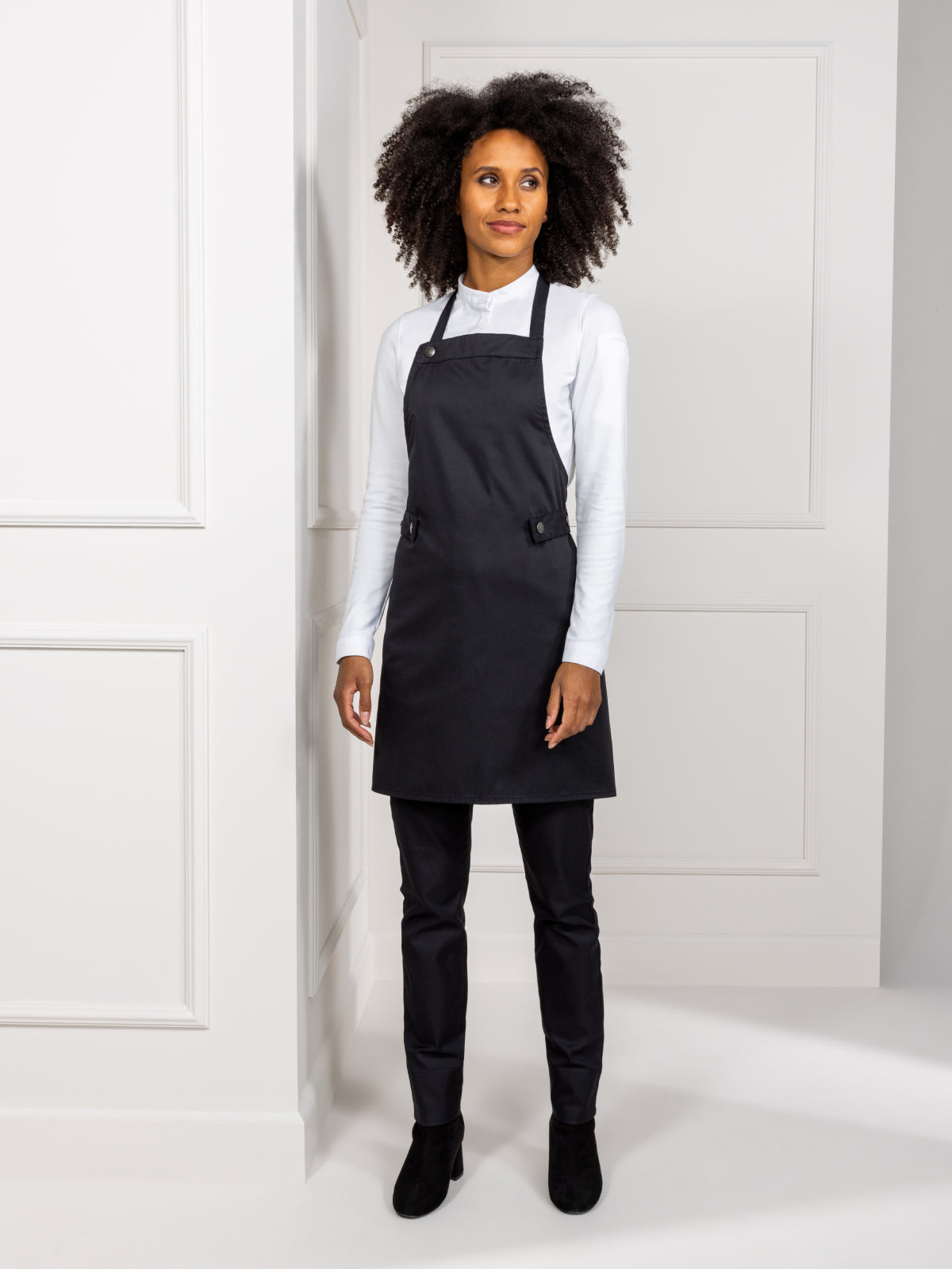 Bib Apron Dallas Black by Le Nouveau Chef.
