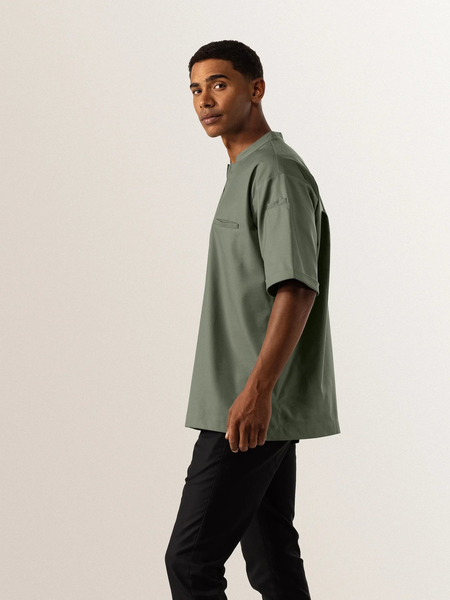 Chef T-shirt Henrique Pine Green by Le Nouveau Chef -  ChefsCotton